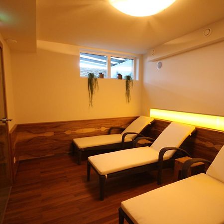 Aparthotel Kristall Altenmarkt im Pongau Exteriör bild