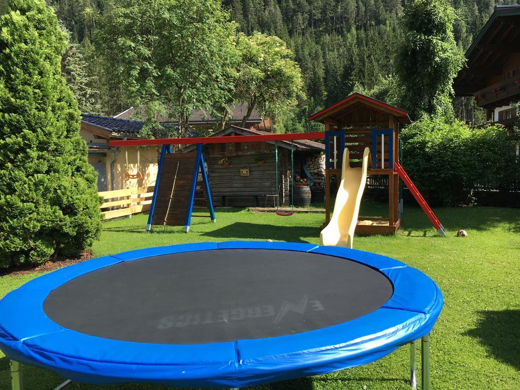 Aparthotel Kristall Altenmarkt im Pongau Exteriör bild