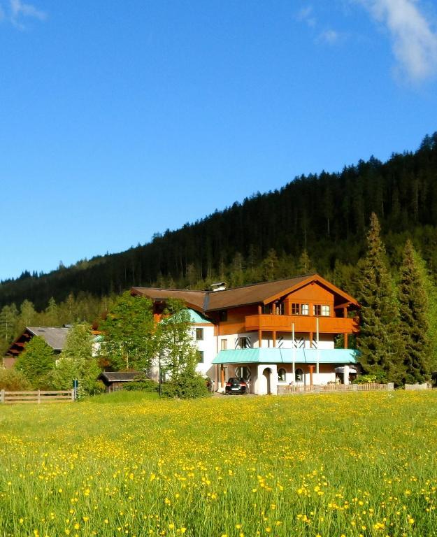 Aparthotel Kristall Altenmarkt im Pongau Exteriör bild