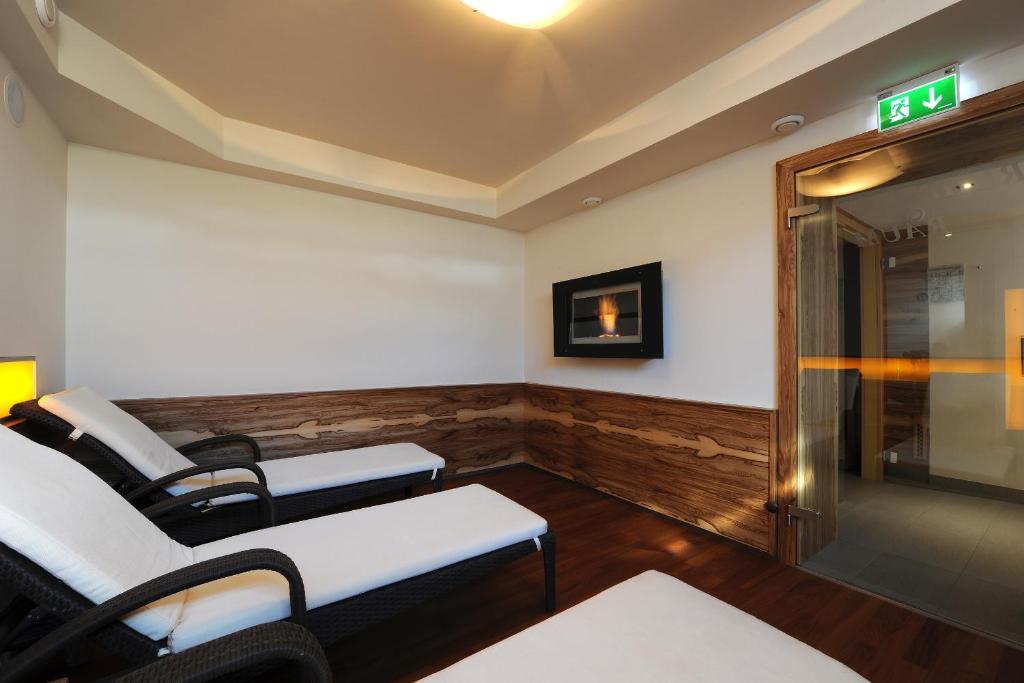 Aparthotel Kristall Altenmarkt im Pongau Exteriör bild
