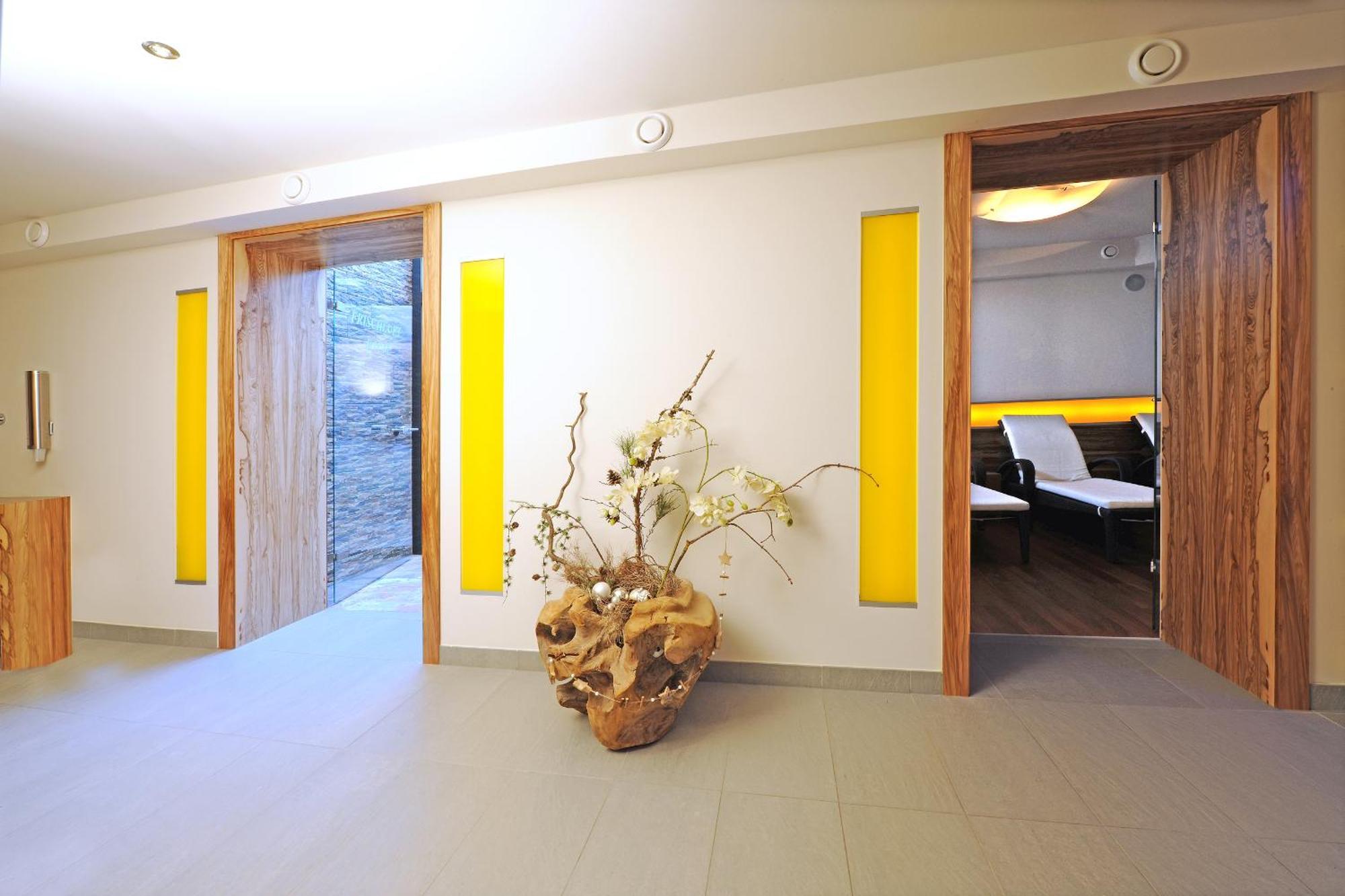 Aparthotel Kristall Altenmarkt im Pongau Exteriör bild