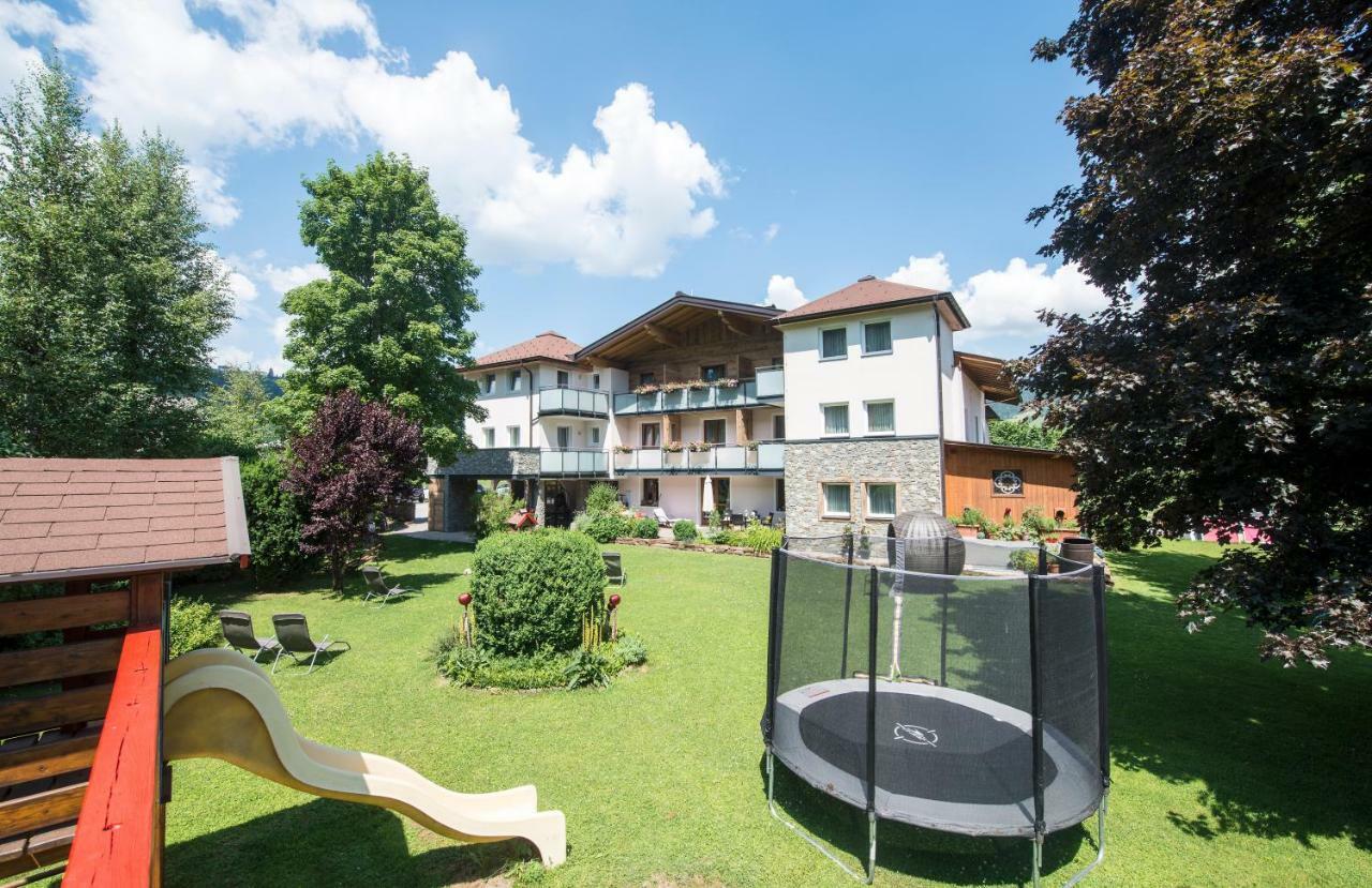 Aparthotel Kristall Altenmarkt im Pongau Exteriör bild