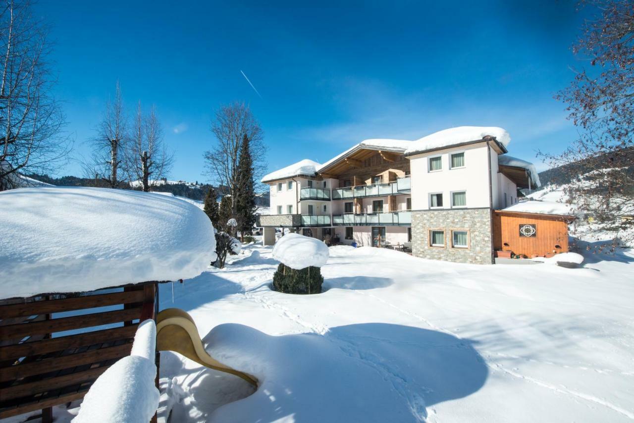 Aparthotel Kristall Altenmarkt im Pongau Exteriör bild